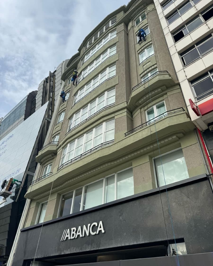 Mantenimiento de edificios y trabajos verticales en Galicia